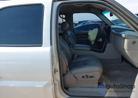 2006 Cadillac Escalade Standard z USA, uszkodzony, nr VIN 1GYEK63N16R130085